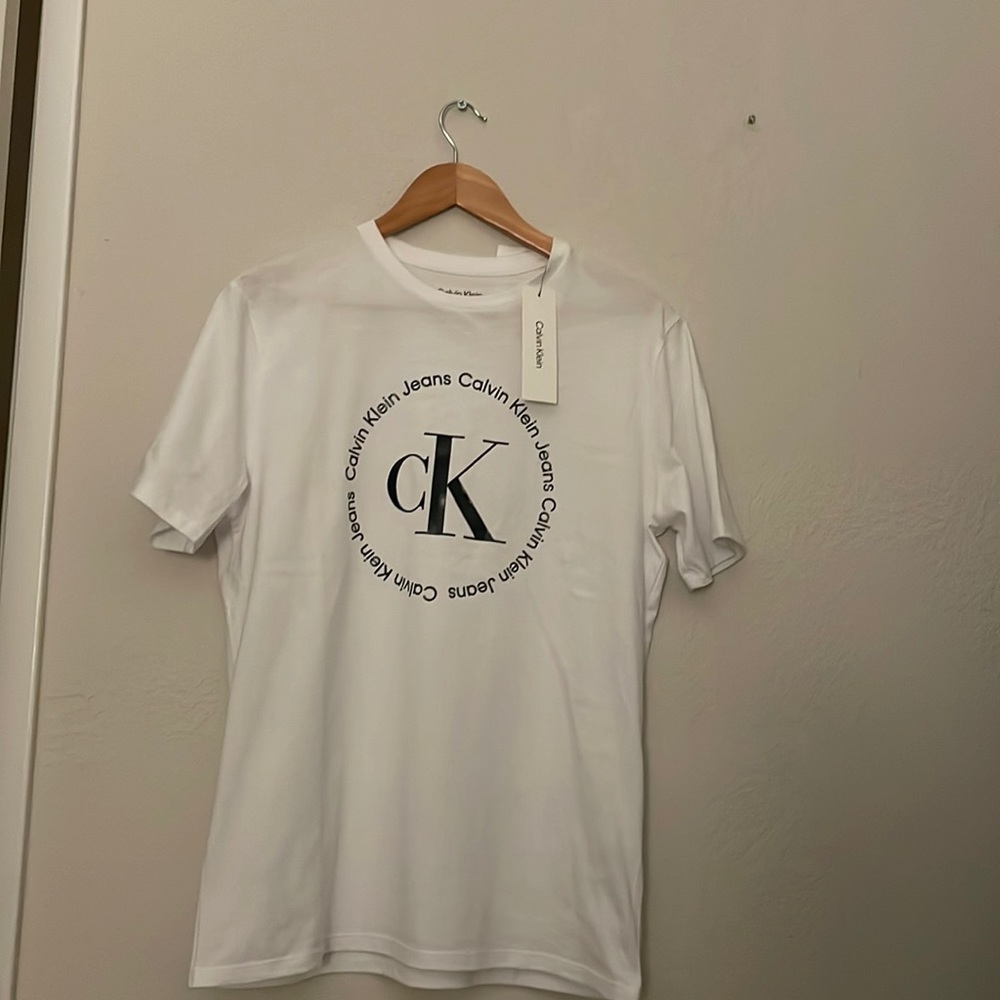 Calvin Klein t shirt